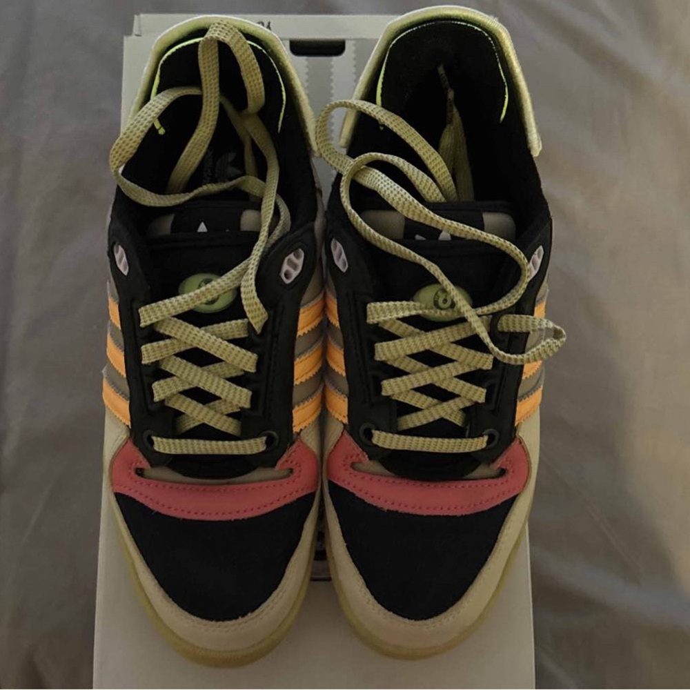 Bad bunny forum Adidas Sneakers